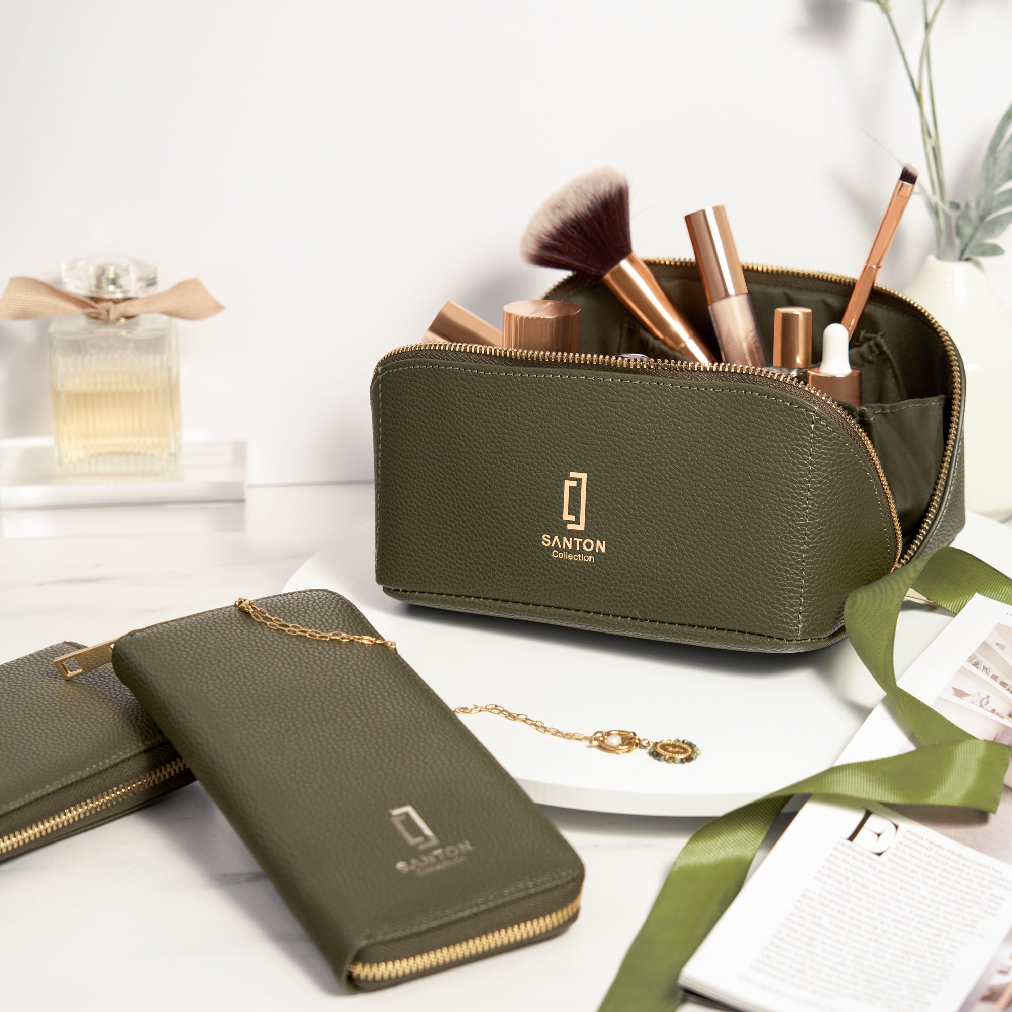 Matching Jewellery Case and Make-up Bag Gift Set - GREEN